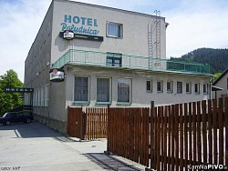 Hotel POLUDNICA*
