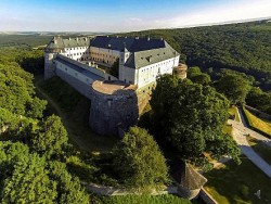 Hrad Červený Kameň | 123ubytovanie.sk